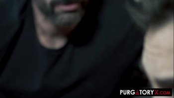 Муж трахнул любовницу в купальнике у себя дома