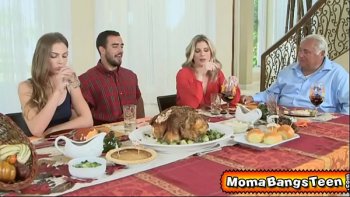 Вульва и пизда на столе