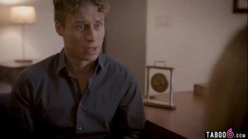 Сладенькая студентка ебется с преподом