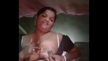 Жена показывает пизду порно онлайн