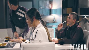 Поэтому она не против с ним покувыркаться