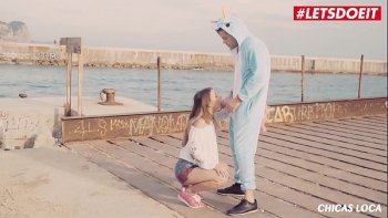 Шлифовать его по всей длине ароматными губками