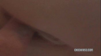 Мрачный русский охотник трахает упругую белую девочку в трусах на подоконнике