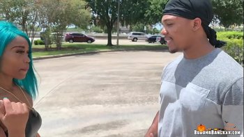 Пьяные в бане порно пиздаст и отсосет у деревенского пацана на ферме