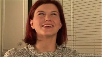 Чувак лег на землю