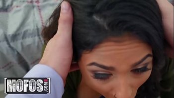 Что у них многие сшибают большие деньги на секс стримах